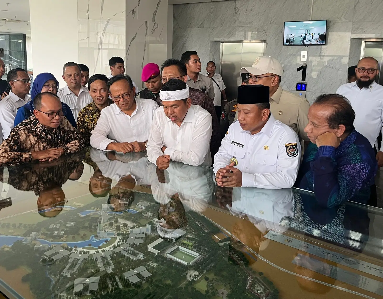 KDM Pilih UIII Jadi Lokasi Pembangunan Stadion Internasional